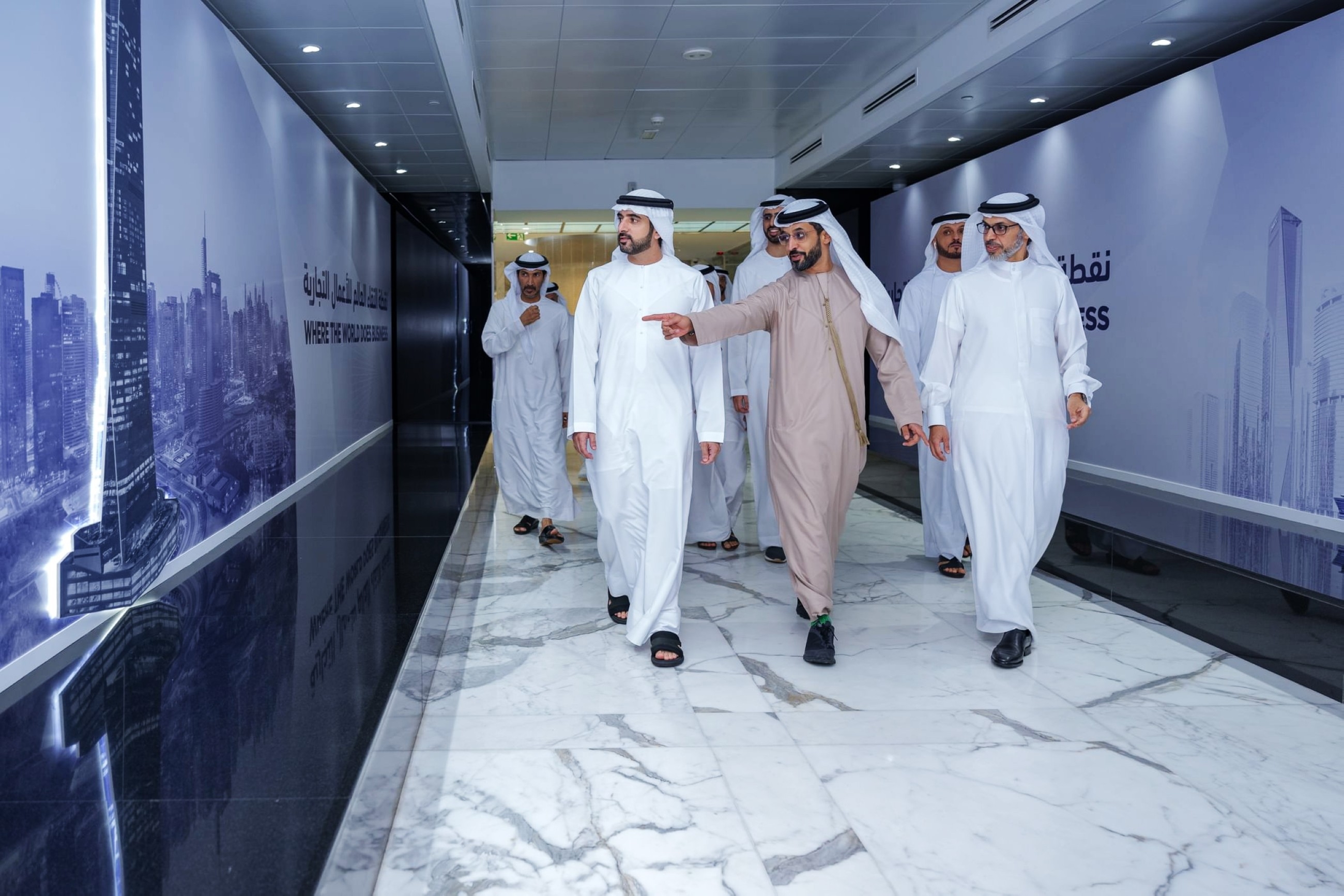Sheikh Hamdan visits world's largest diamond tender facility at DMCC