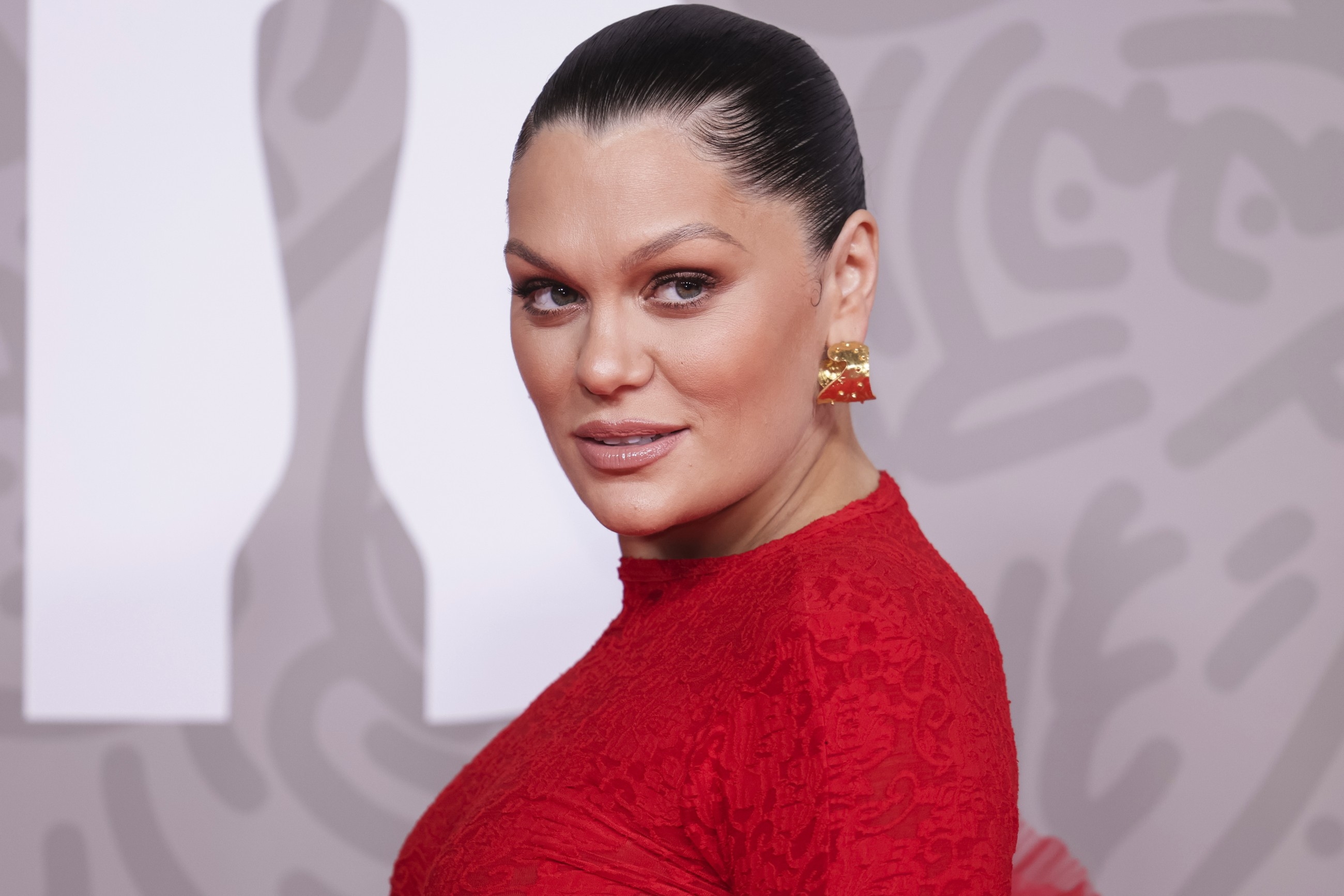 Pop singer Jessie J says she has been diagnosed with early breast cancer