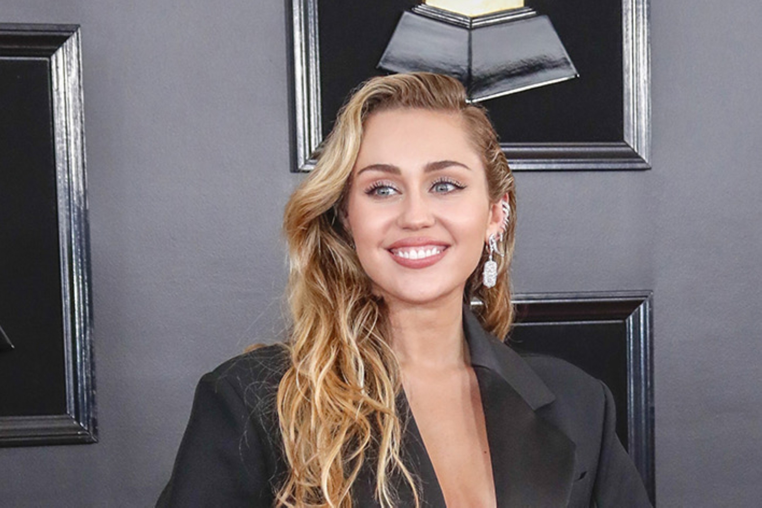 Miley Cyrus reveals how she hid her mistakes