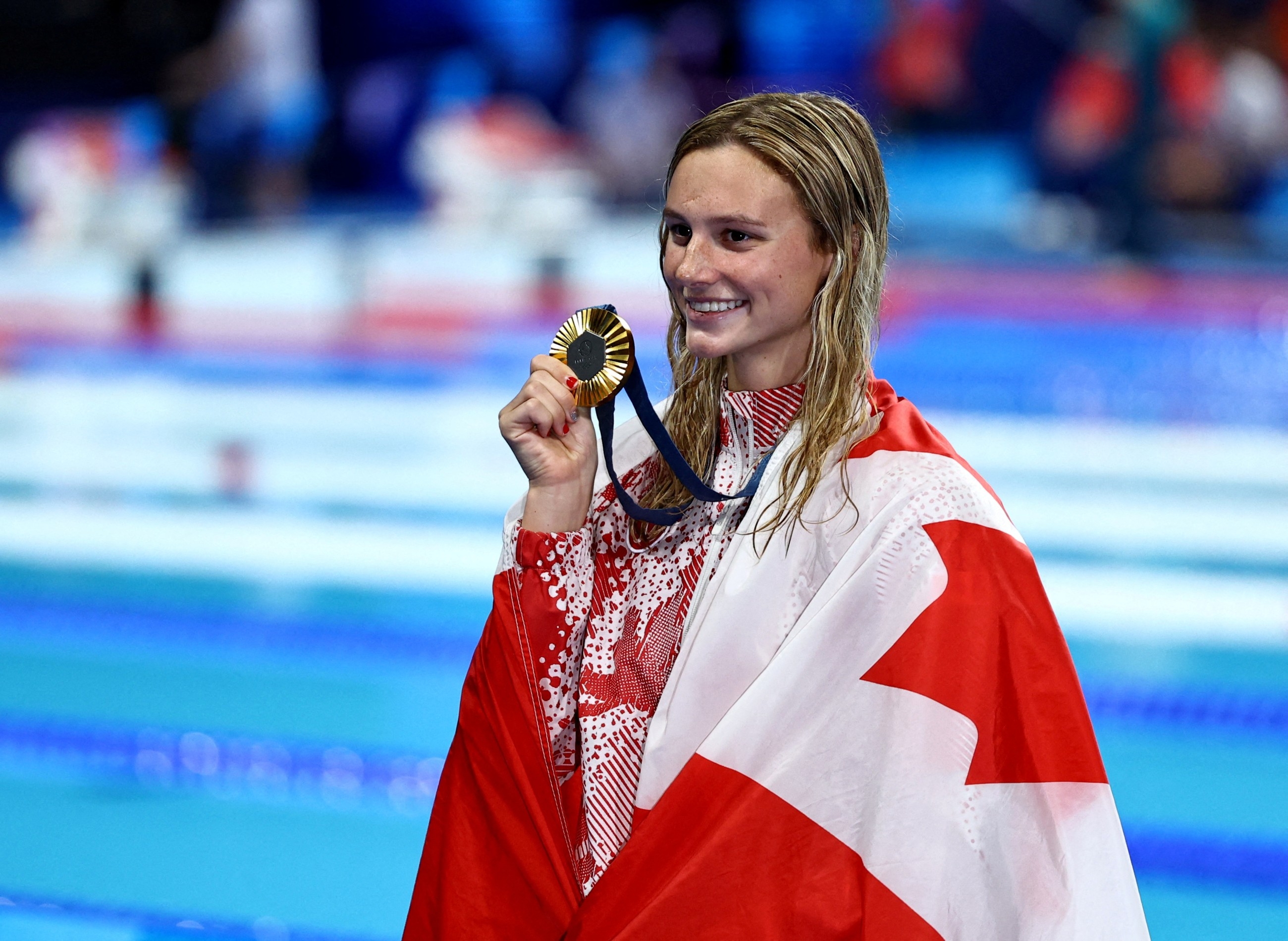 McIntosh crushes 400m freestyle world record