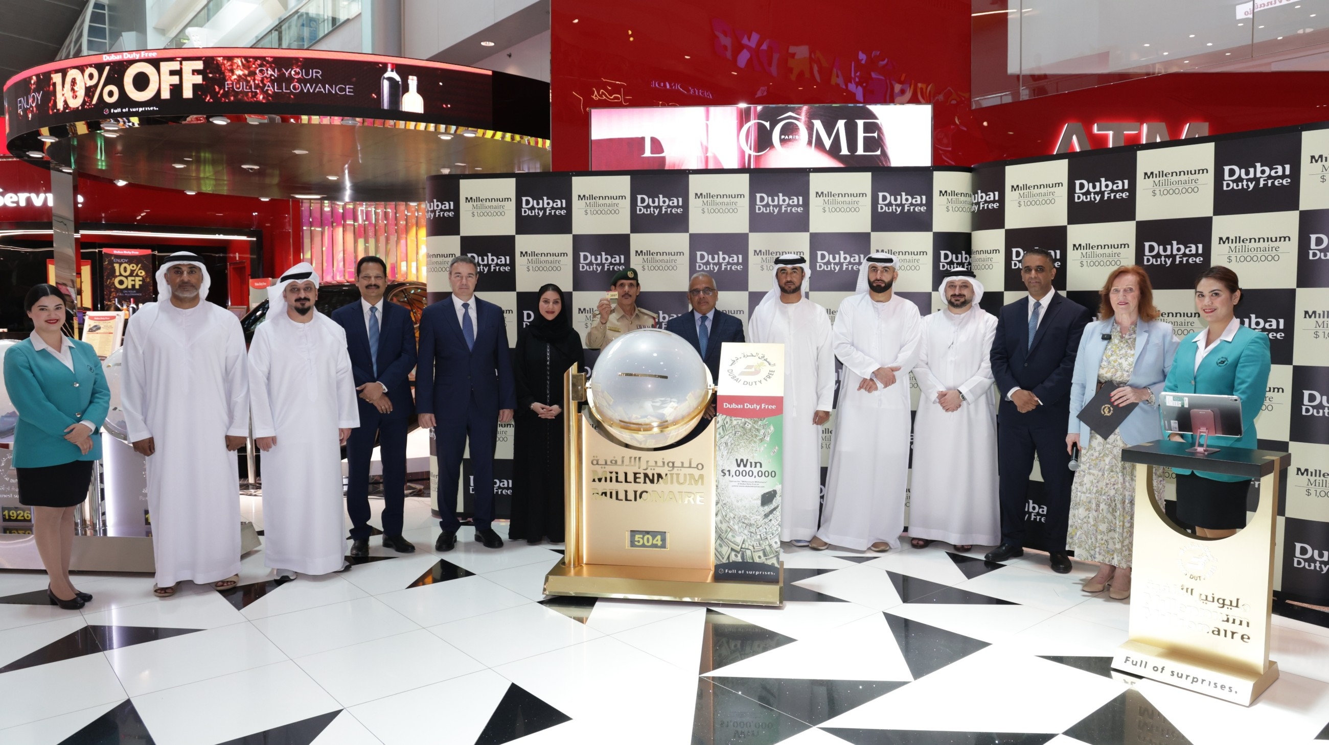 Bahraini wins $1m in Dubai Duty Free raffle draw, 4 others drive away luxury vehicles