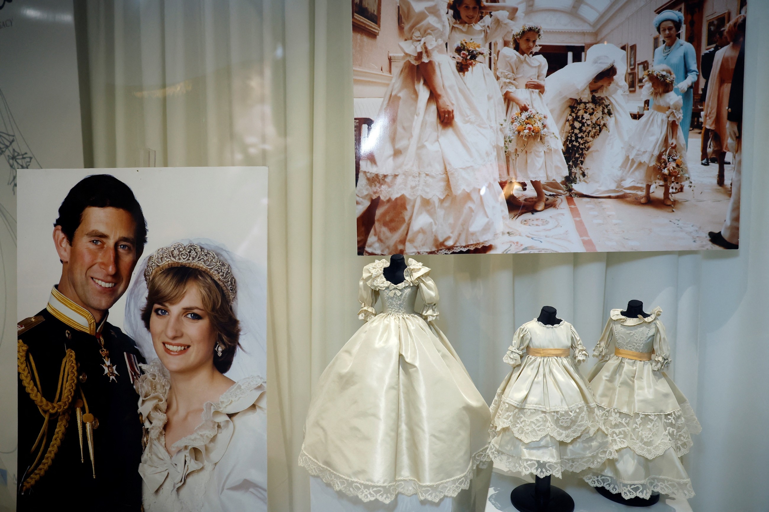 ‘Largest Princess Diana auction' features frocks, hats, shoes and bags