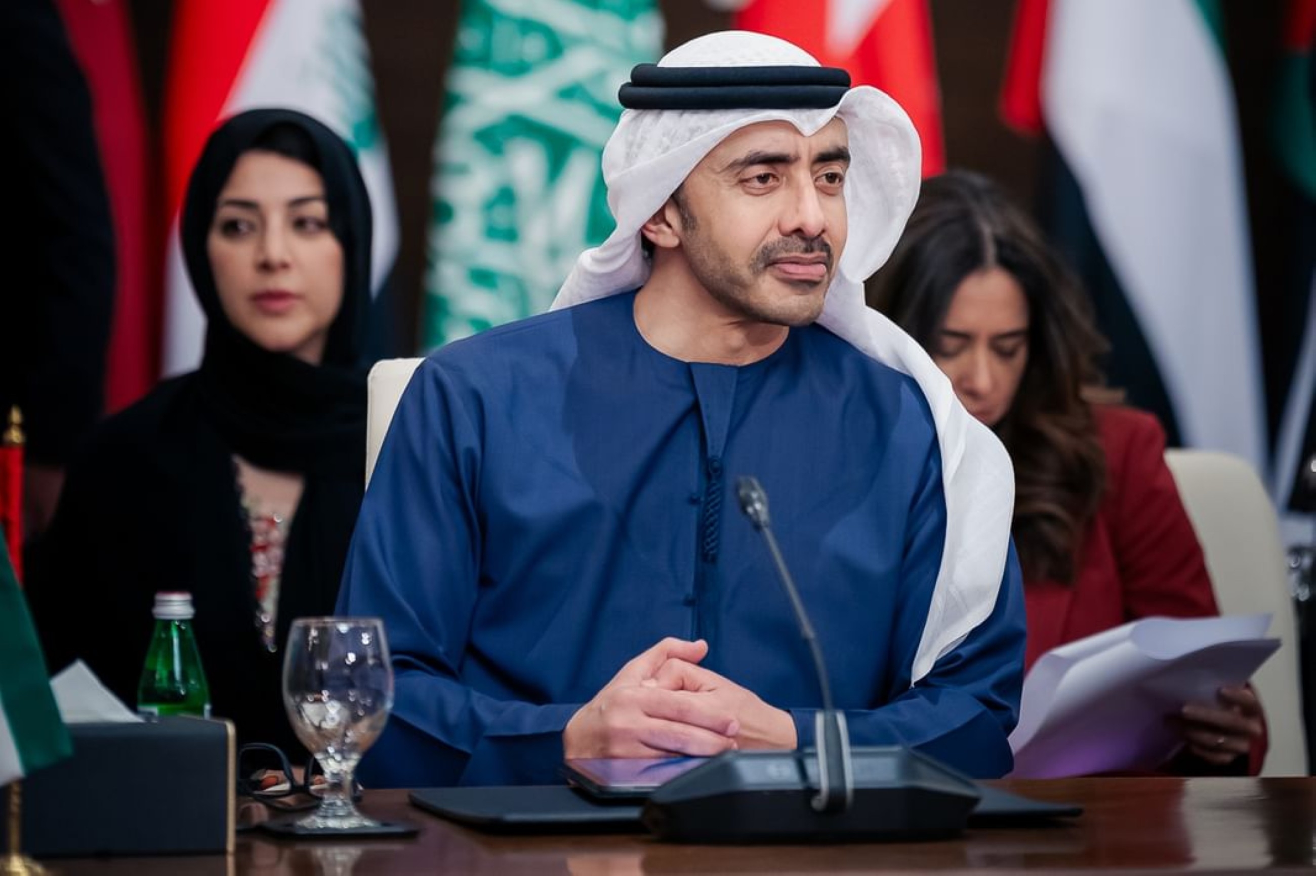 Sheikh Abdullah discusses regional developments with FMs of Qatar, Oman, France, UK and Russia