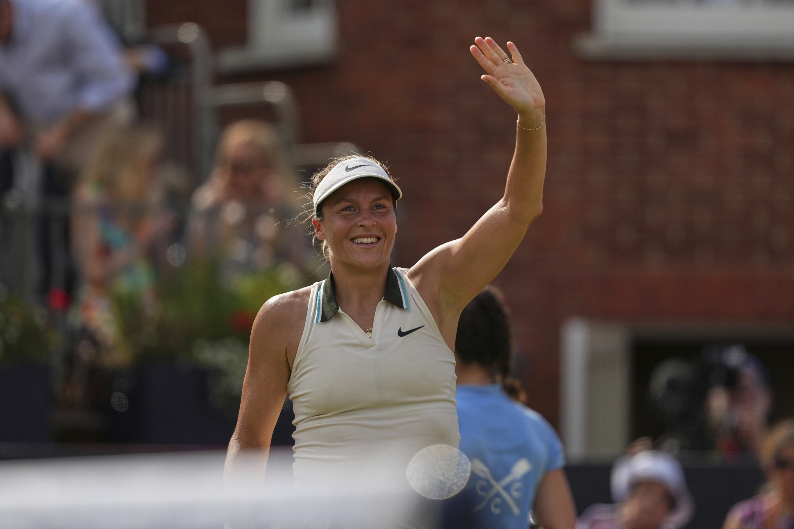 Rybakina dumped out of Queen's Club by qualifier Maria; Zverev sets up Stuttgart semis with Shelton