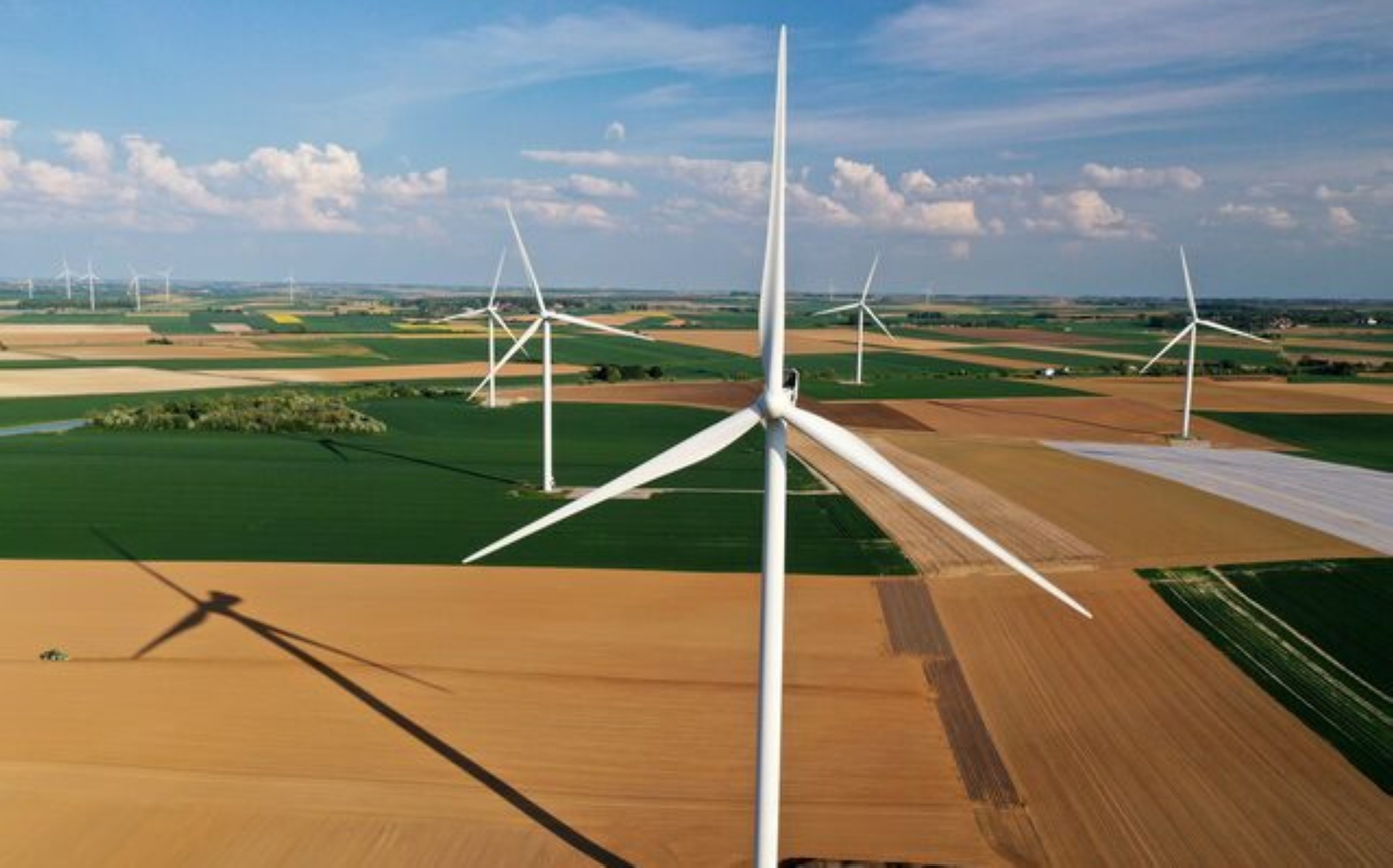 Indonesia, Singapore to invest over US$10 billion in green energy