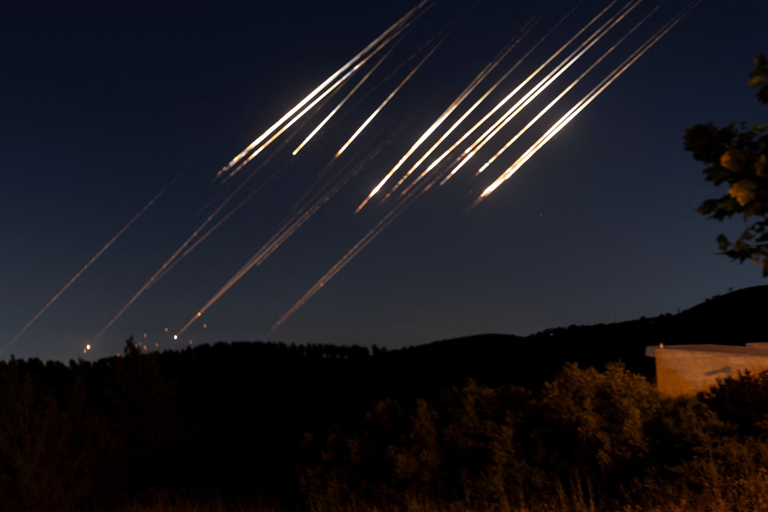 VIDEO: Israel and Iran strike at each other in new wave of attacks