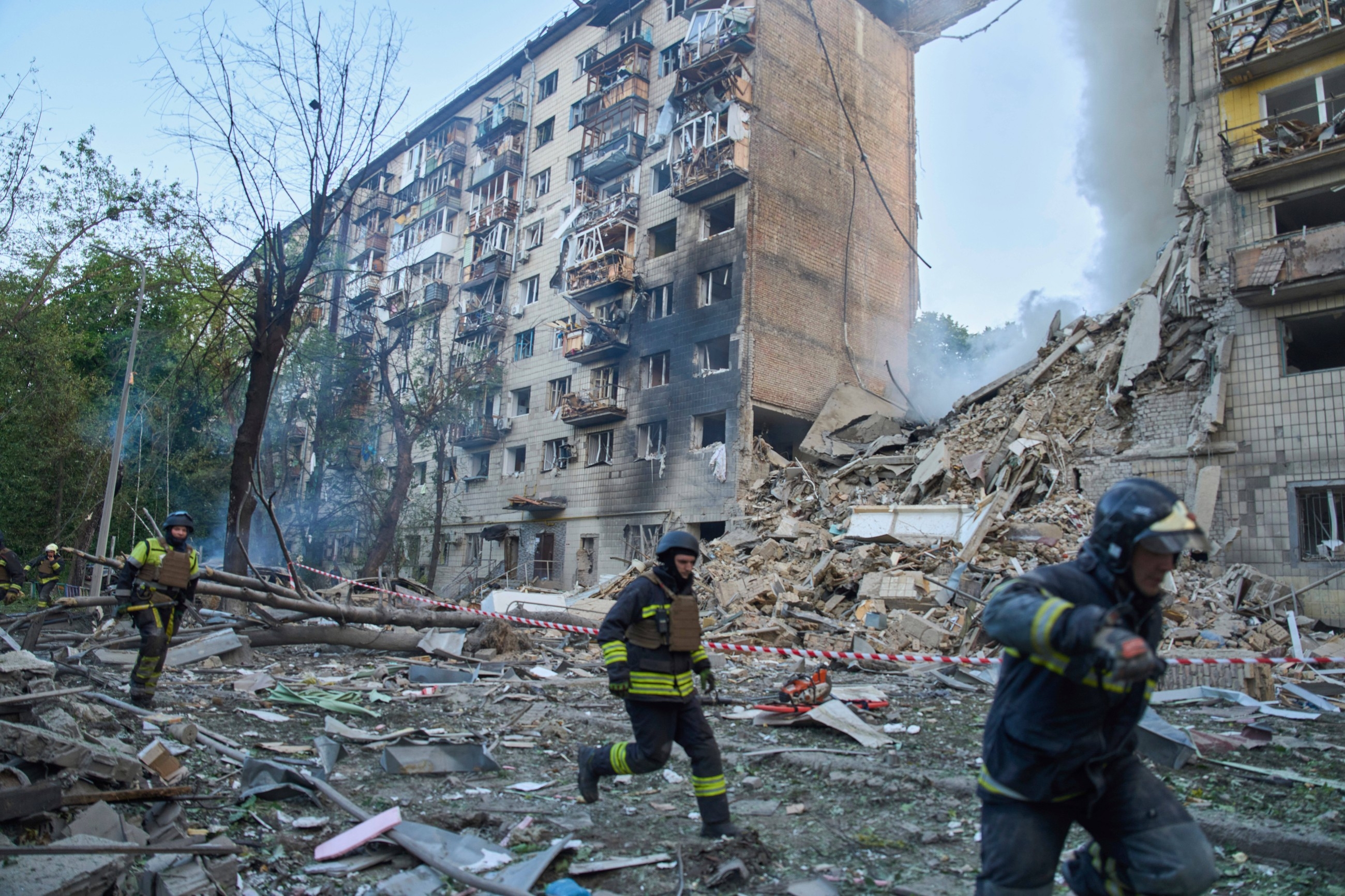 14 killed in Kyiv after Russian drone, missile attack