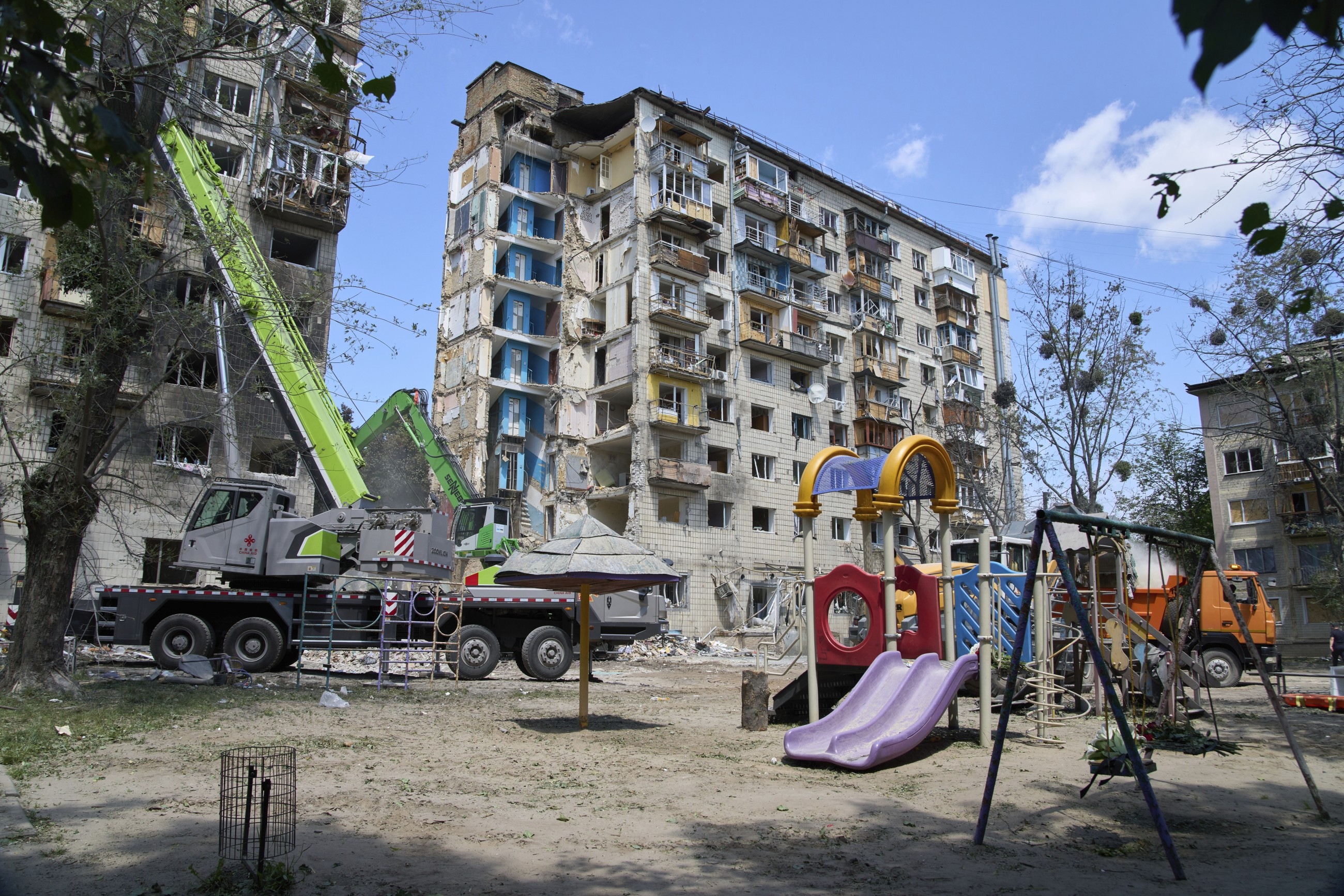 Kyiv finds more bodies as toll in Russian attack rises