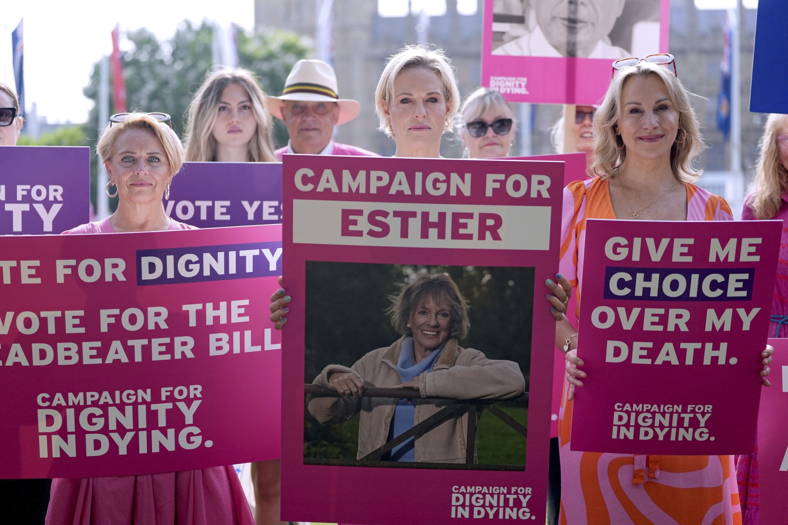 UK parliament votes in favour of assisted dying law