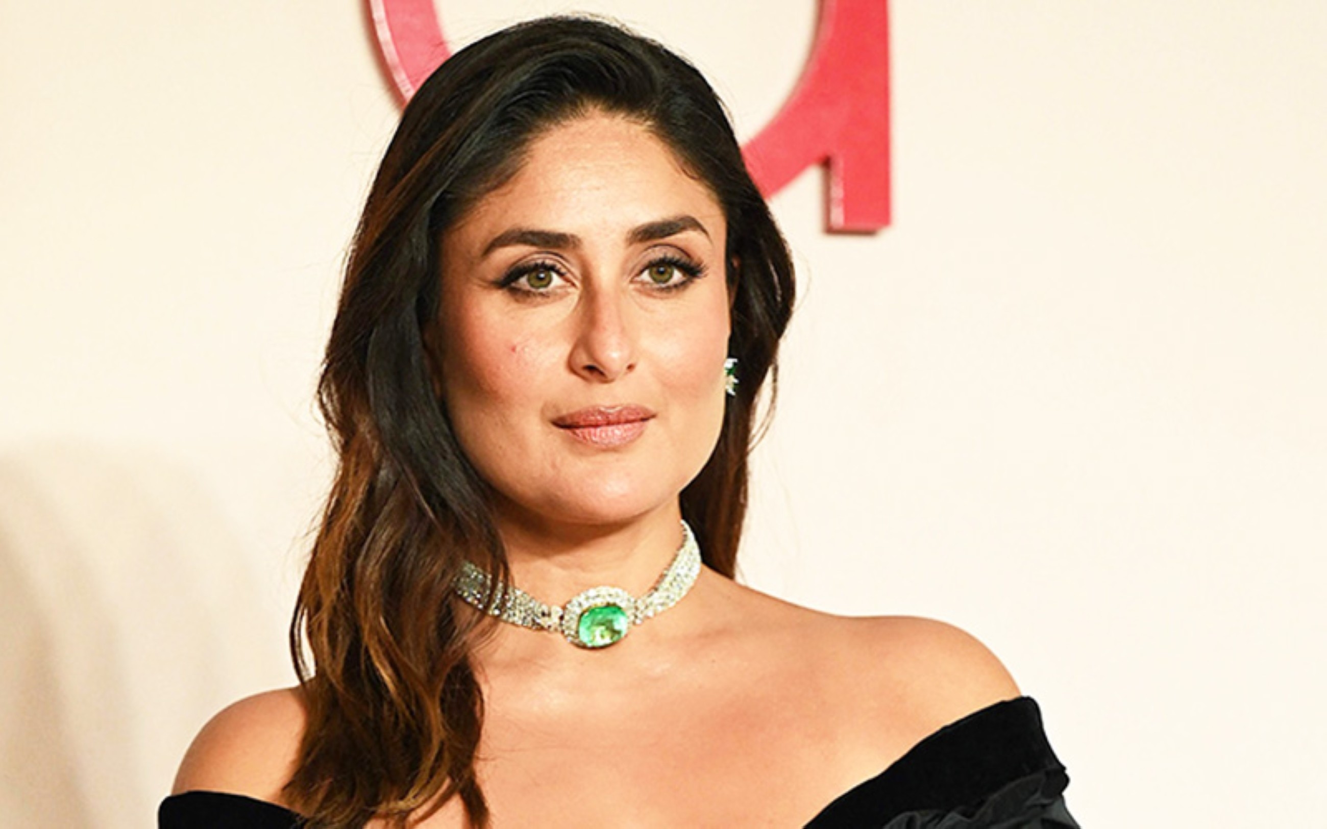 Kareena Kapoor's vacation in Greece comes with a Shah Rukh Khan twist