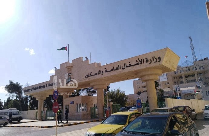 وزير الأشغال: البيئة التعليمية استثمار بمستقبل الأطفال