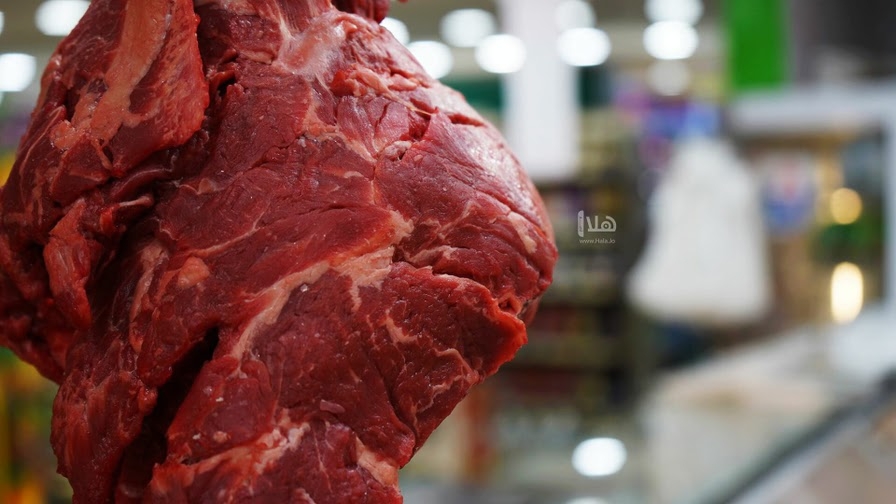 تحذيرات طبية من الإفراط في تناول اللحوم والحلويات خلال العيد