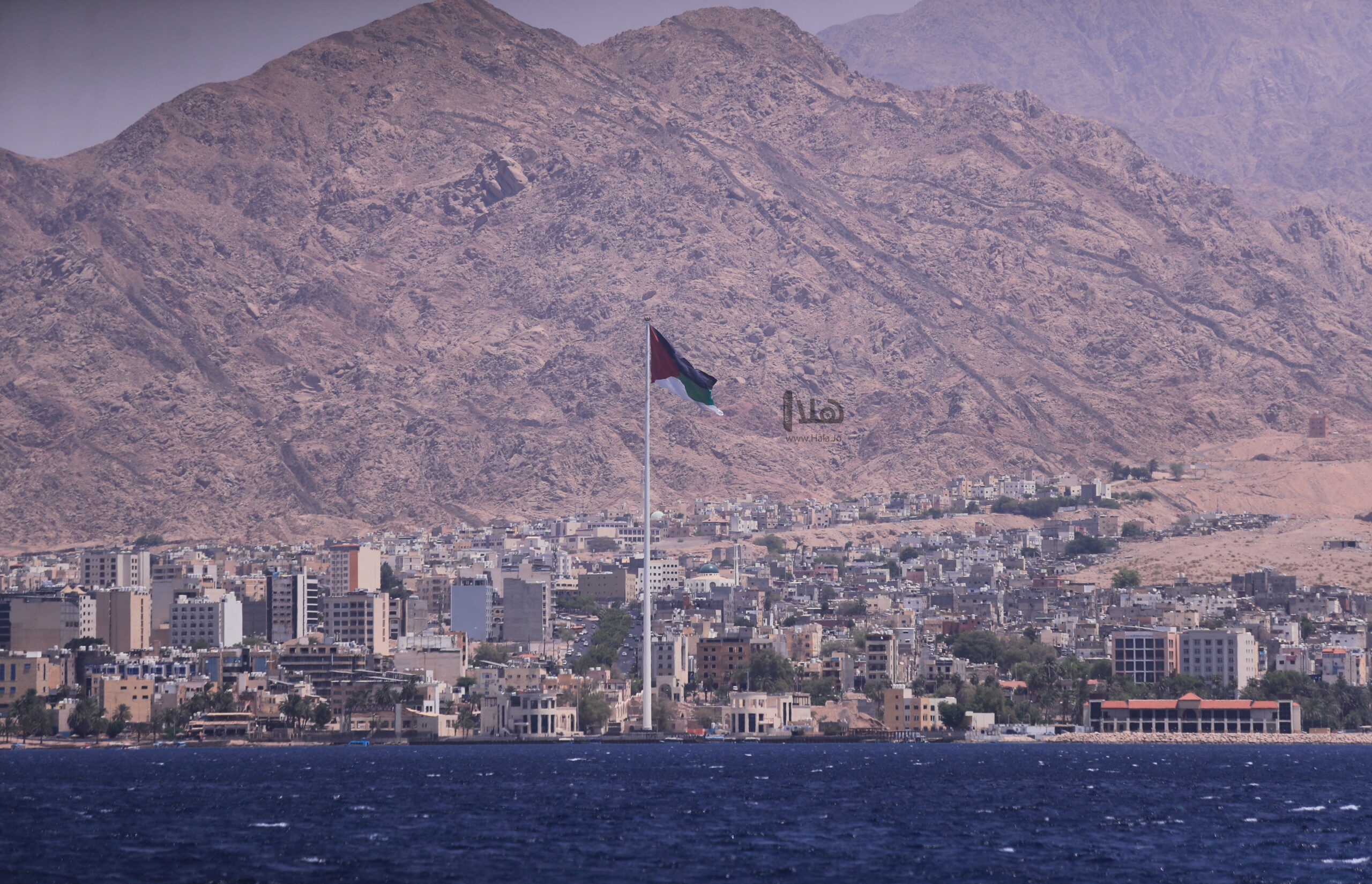 وفد عراقي يزور مياه العقبة