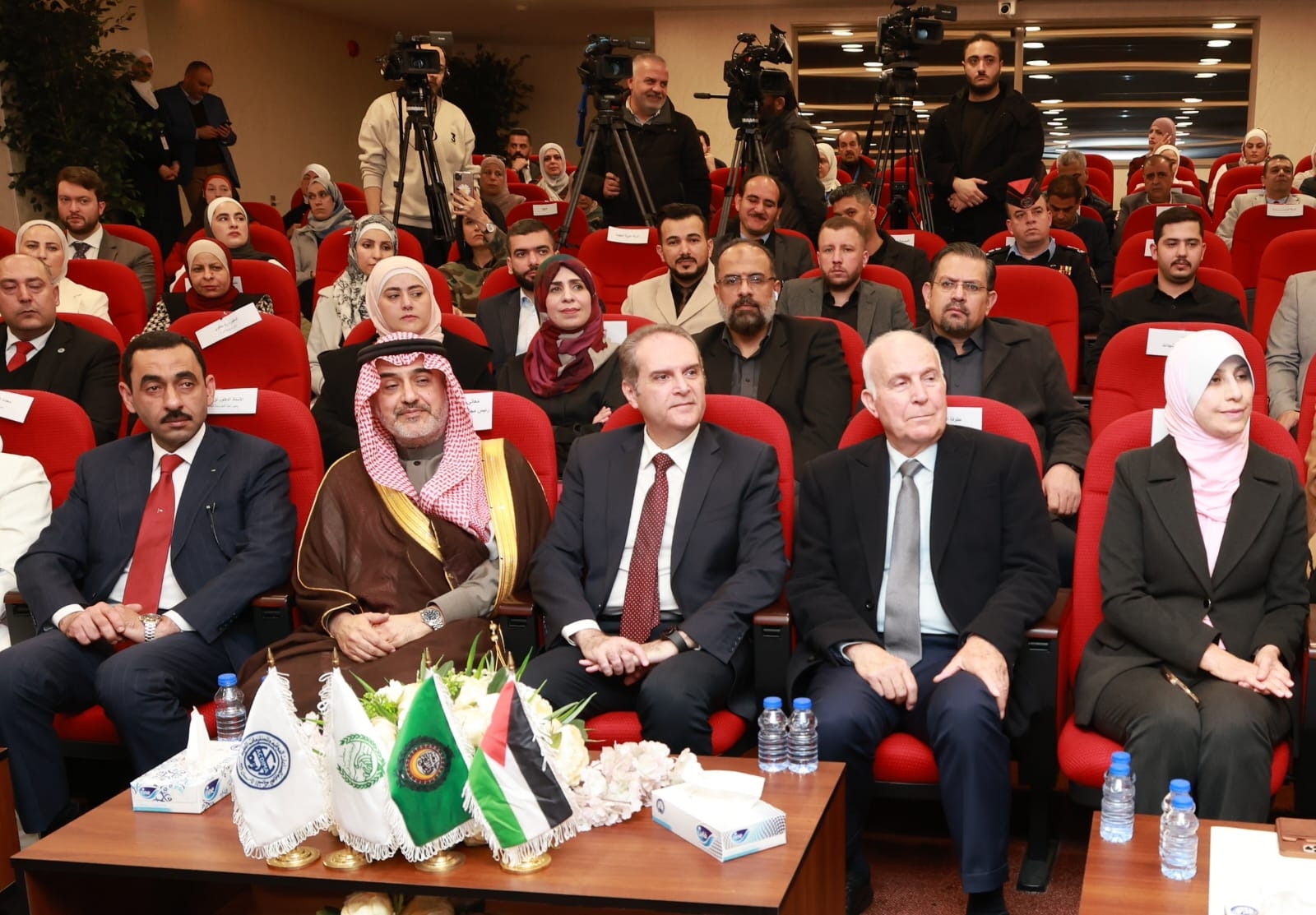 الصحة: أبحاث سريرية لدعم وتطوير علاجات مبتكرة وآمنة وتحسين جودة حياة المرضى