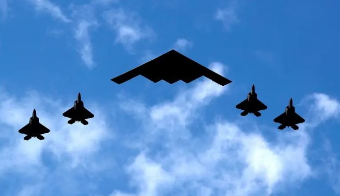 6 قنابل خارقة للتحصينات.. هكذا نفذت أمريكا هجومها على إيران
