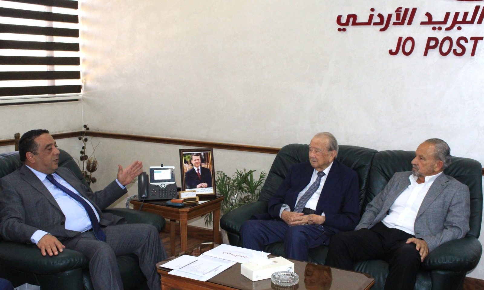 'رجال الأعمال' تطلع على مشاريع 'البريد الأردني'
