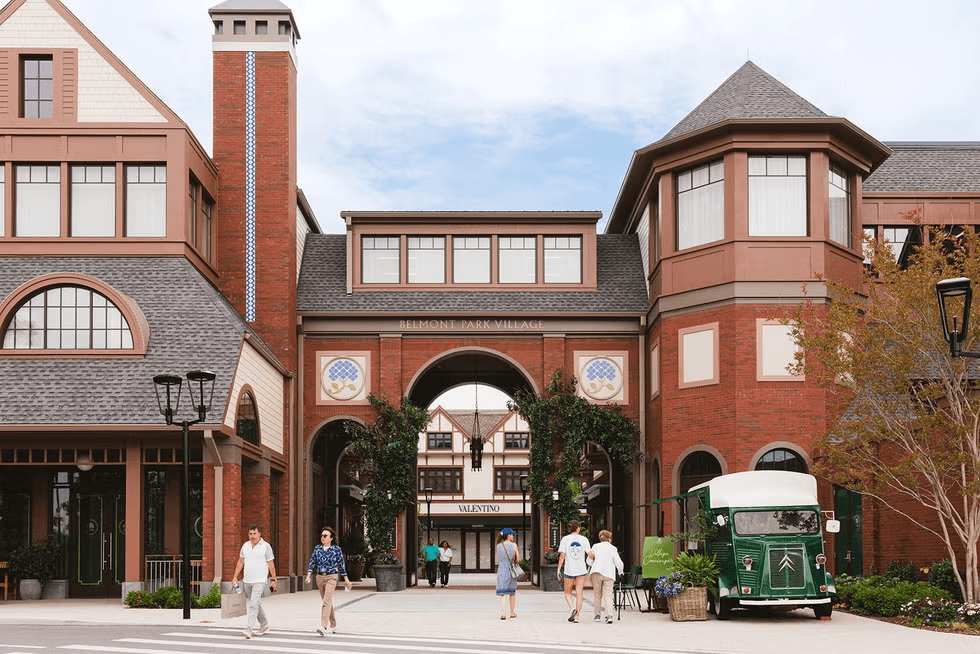 Want To Know This Fashion Editor's Summer Shopping Hack? Head To Bicester Village