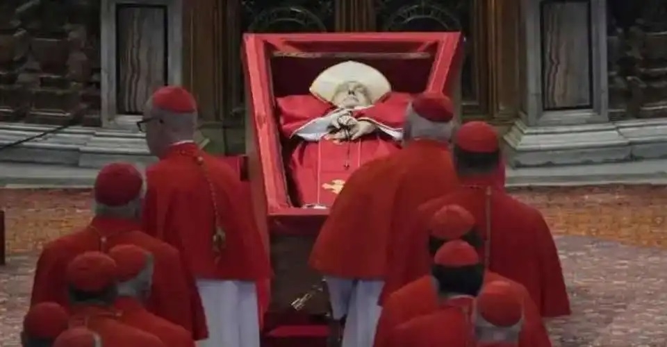 Did China ‘slap' Francis in his coffin?