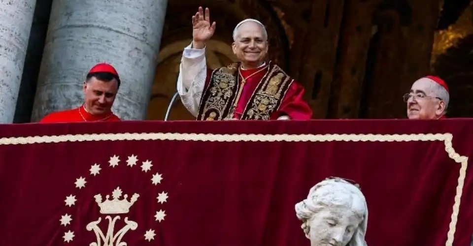 Pope: Communion requires prayer, listening, conversion