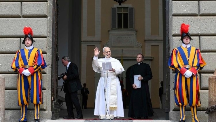Pope at Angelus: Mary is an icon of hope