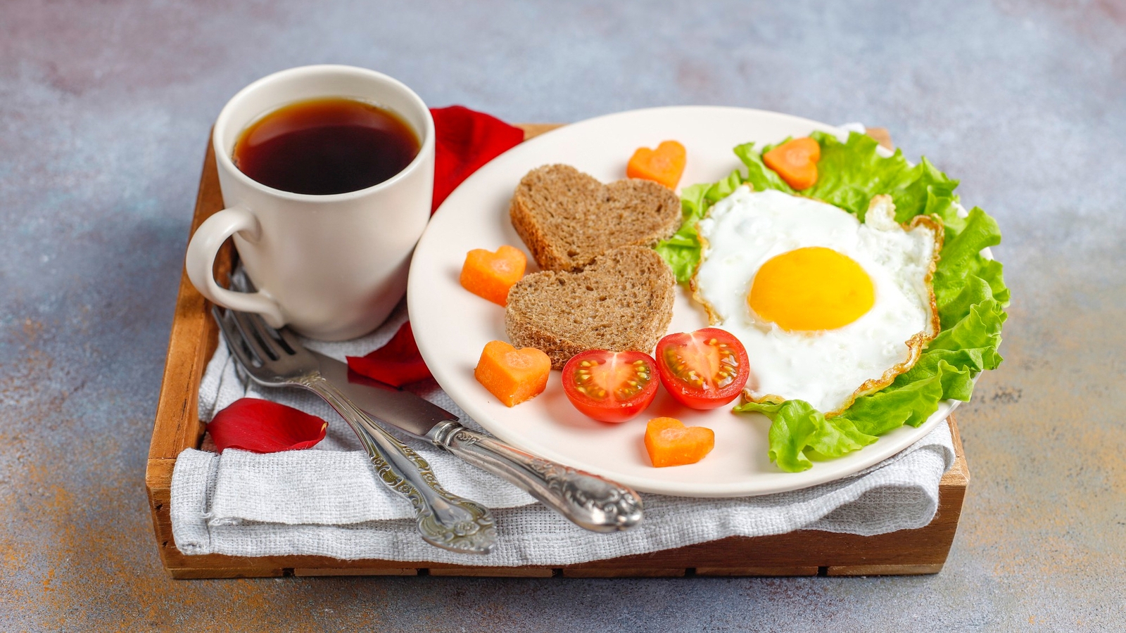 Nutritionist shares 1600 calorie daily diet plan with 100 gram protein: Lose fat the right way