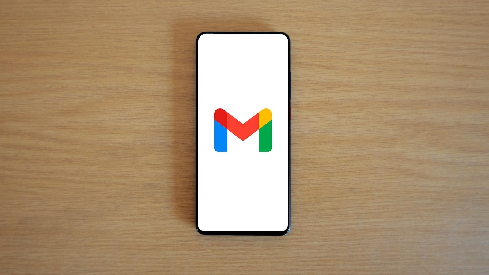 Gmail's smart replies get smarter, can now scan inbox and drive to help you out