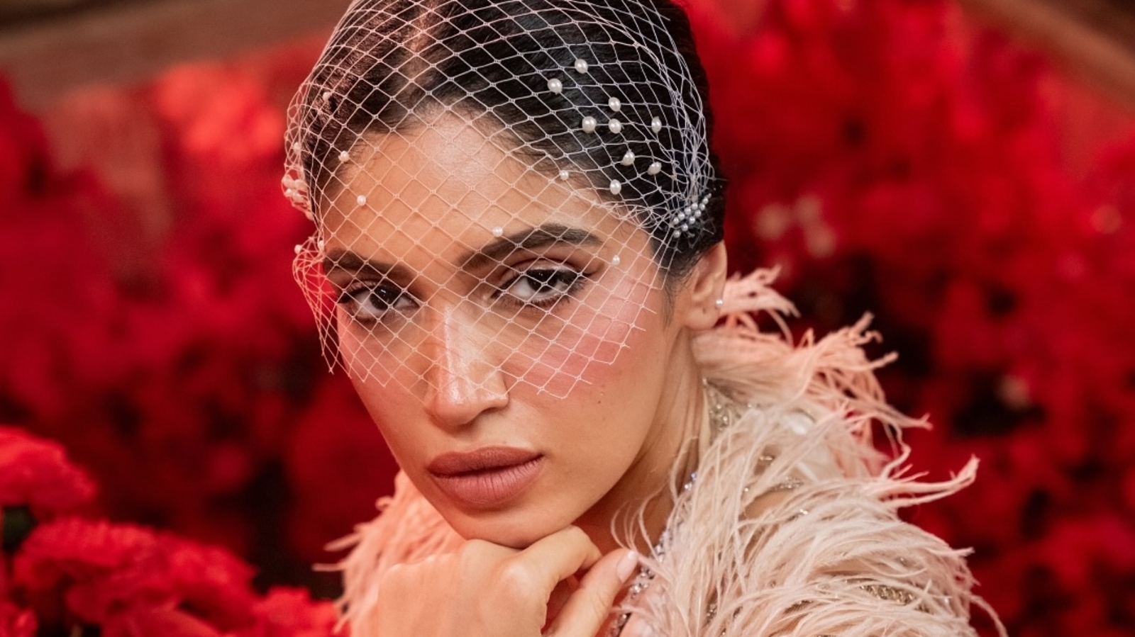 Birdcage veil: Vintage accessory that is hot again