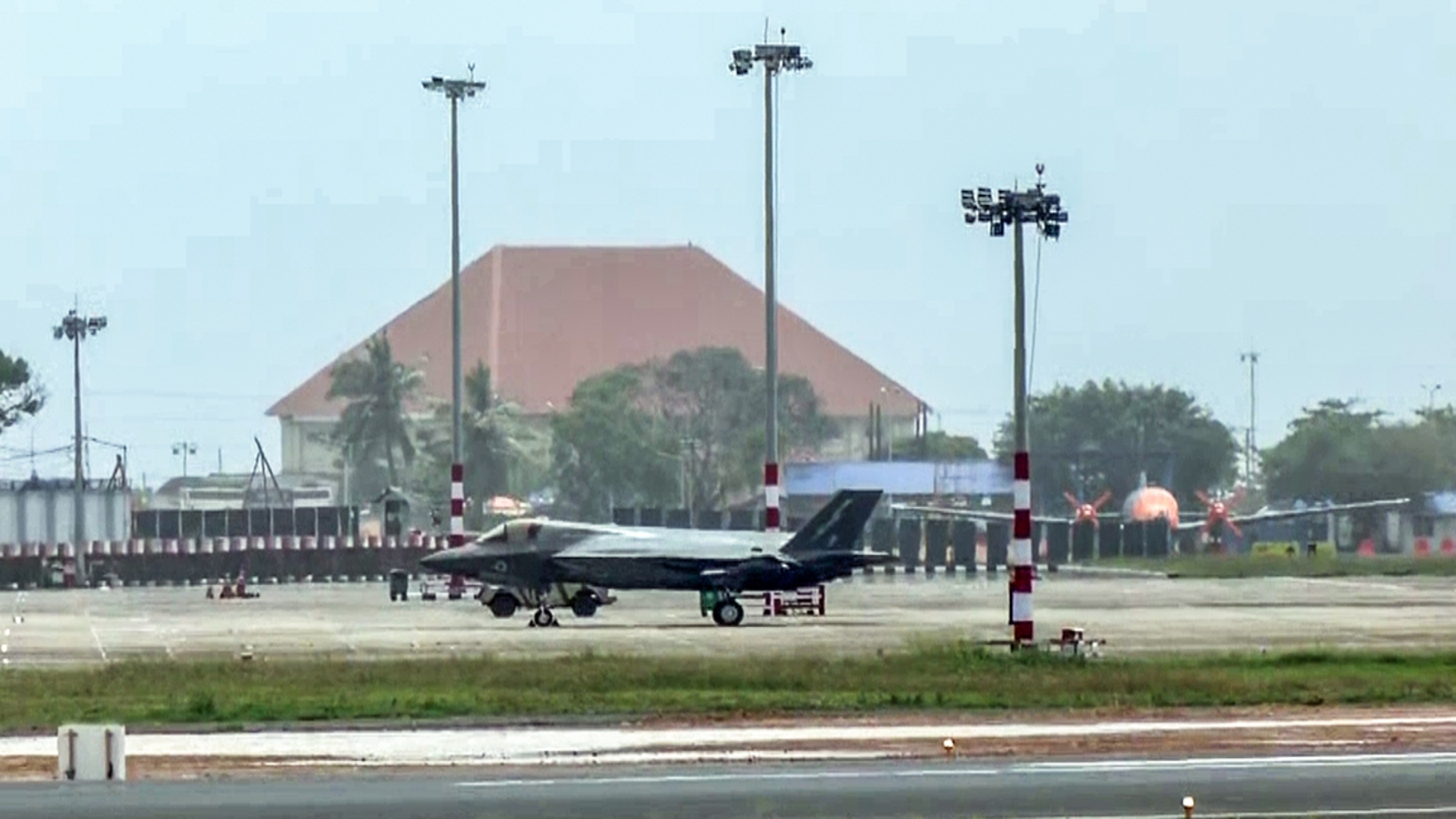 What IAF said about British F-35 fighter jet's emergency landing in Kerala