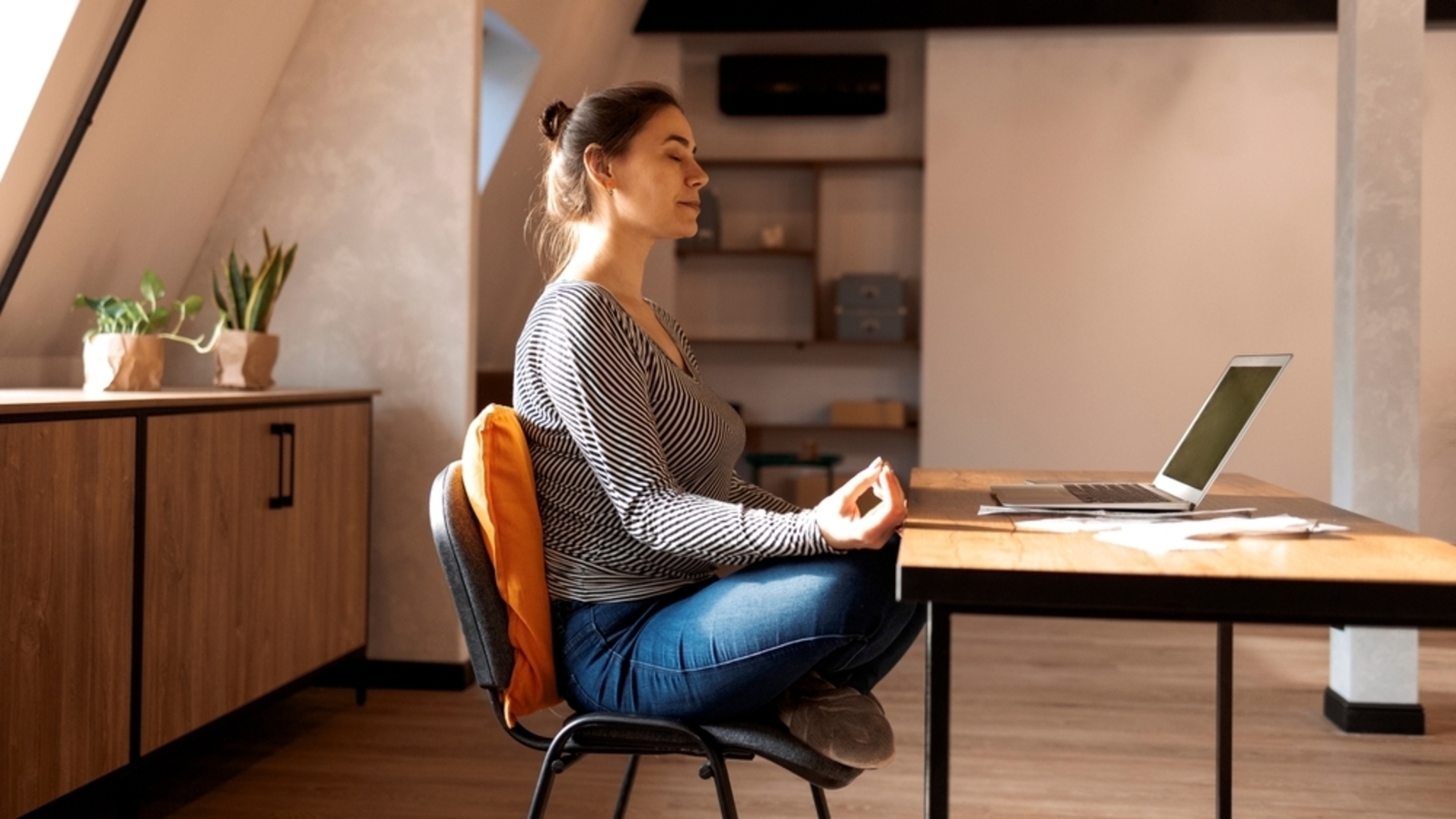 International Yoga Day 2025: Experts share benefits of yoga at workplace and 5 strategies to include it in daily routine