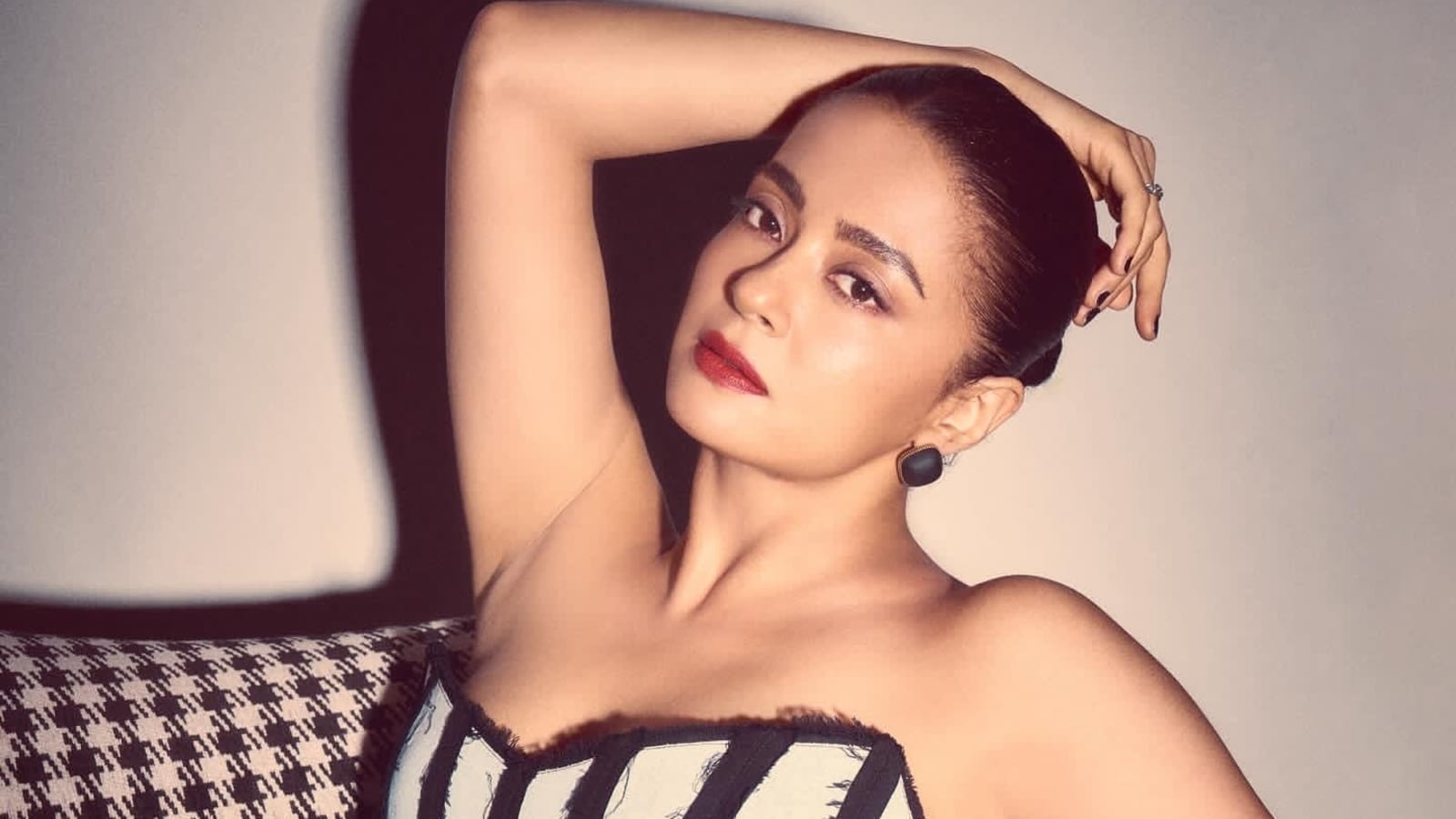 Surveen Chawla opens up about hitting her lowest while facing casting couch: 'It was dirty to even step out'