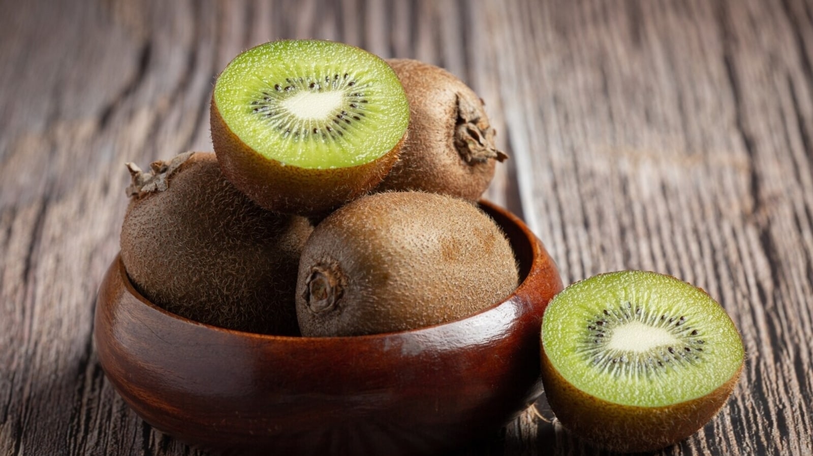 Want to include kiwi in your diet? 5 ways to make it a part of your daily meals