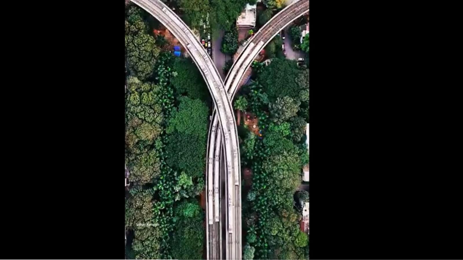 Bengaluru Metro's Yellow-Green crossover caught on camera, video goes viral