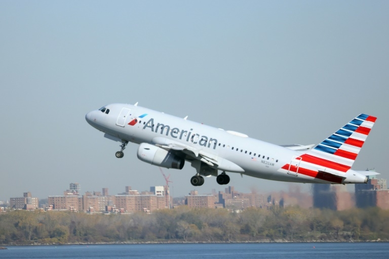 US airlines suspend flights to UAE and Qatar