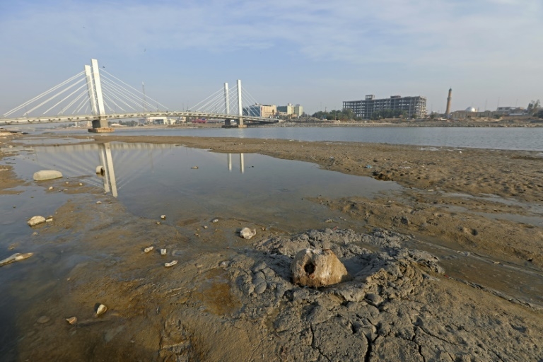 Iraq's Tigris and Euphrates rivers shrinks due to dry rainy season