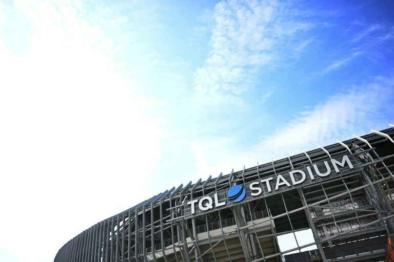 Dortmund stars hide from sun at Club World Cup ‘sauna'
