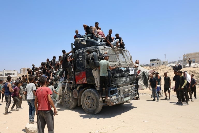 Why are Palestinians not getting sorely needed aid?