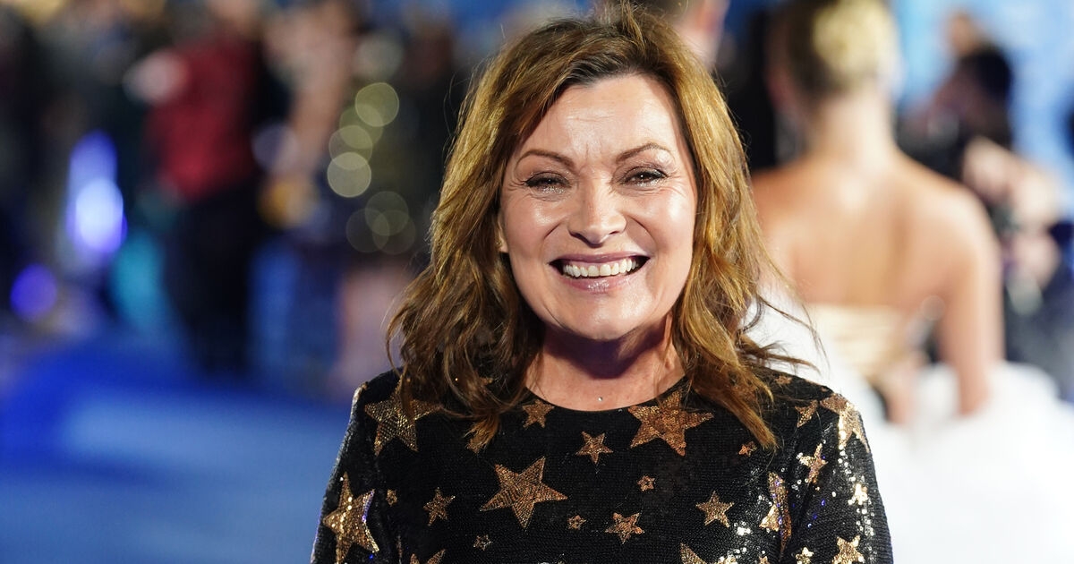 Lorraine Kelly recovering at home after ‘preventative' ovary removal surgery