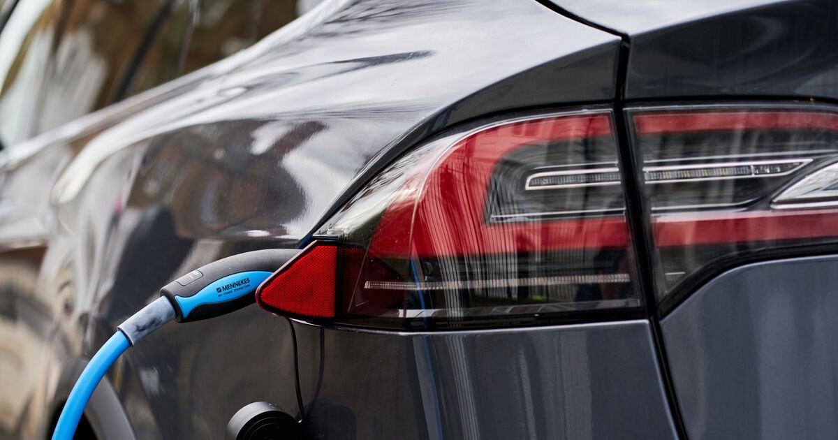 Transport chiefs seek research firm to come up with ideas to make electric cars more attractive to public