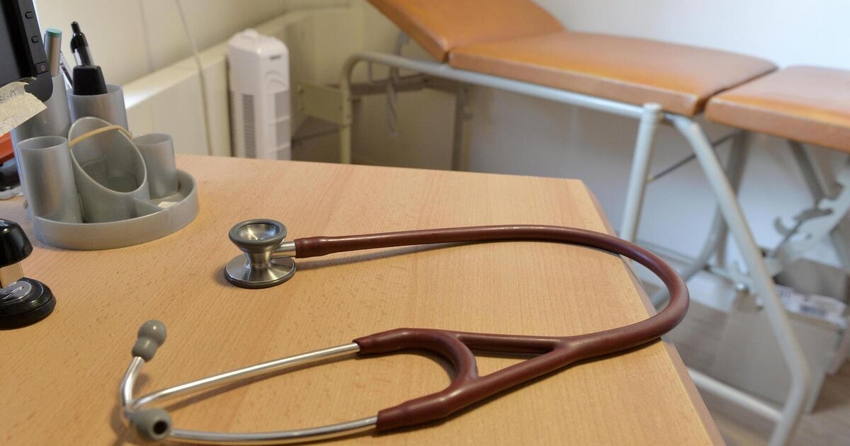 Doctors write to health minister over 'deeply damaging' decision on northwest surgical hub