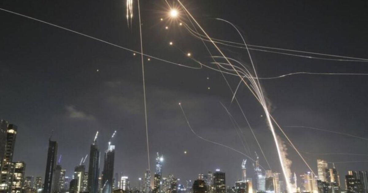 Iran launces retaliatory missile attacks against Israel; explosions heard over Tel Aviv