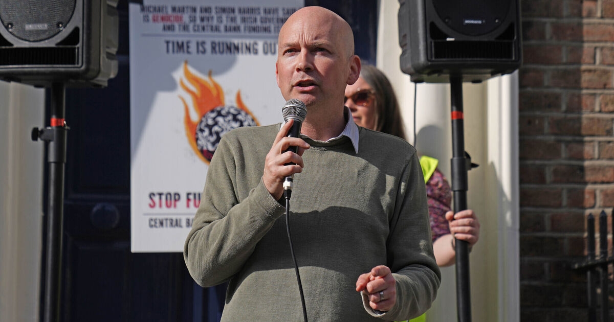 Paul Murphy's phone still withheld after Egyptian detention, passport returned
