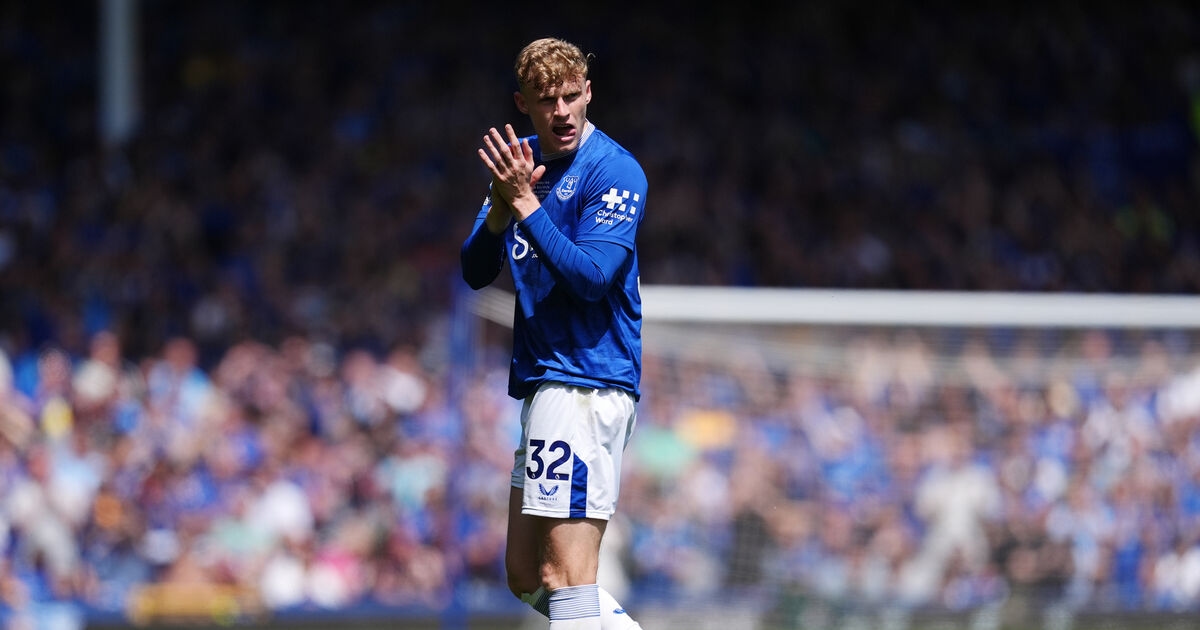 Jarrad Branthwaite signs new five-year contract with Everton