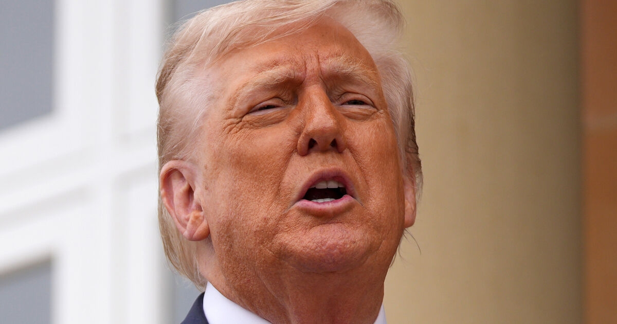 Trump to cut 50-day Ukraine ceasefire deadline as Russian strikes continue