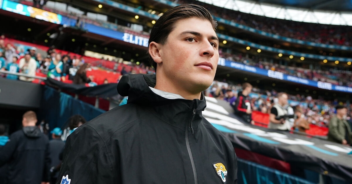Louis Rees-Zammit joins Bristol as he returns to rugby