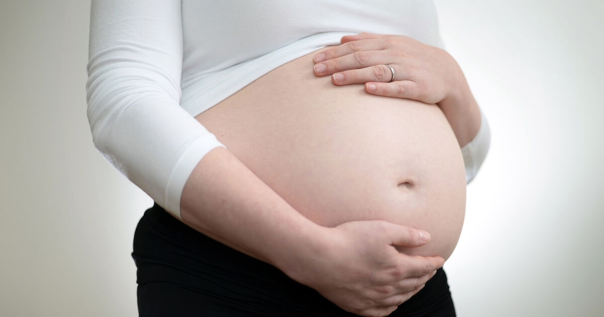 'I fear the HSE won't step up': Pregnant women scrambling for options following closure of private midwife service