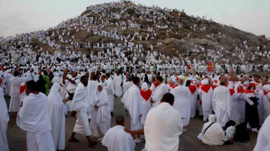مطالبة وزارة الشؤون الدينية بنشر تقرير مفصل عن بعثات الحج لهذا الموسم