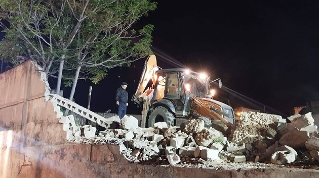 بنزرت الشمالية: هدم جزء آيل للسقوط بسور جانبي بمعهد فرحات حشاد