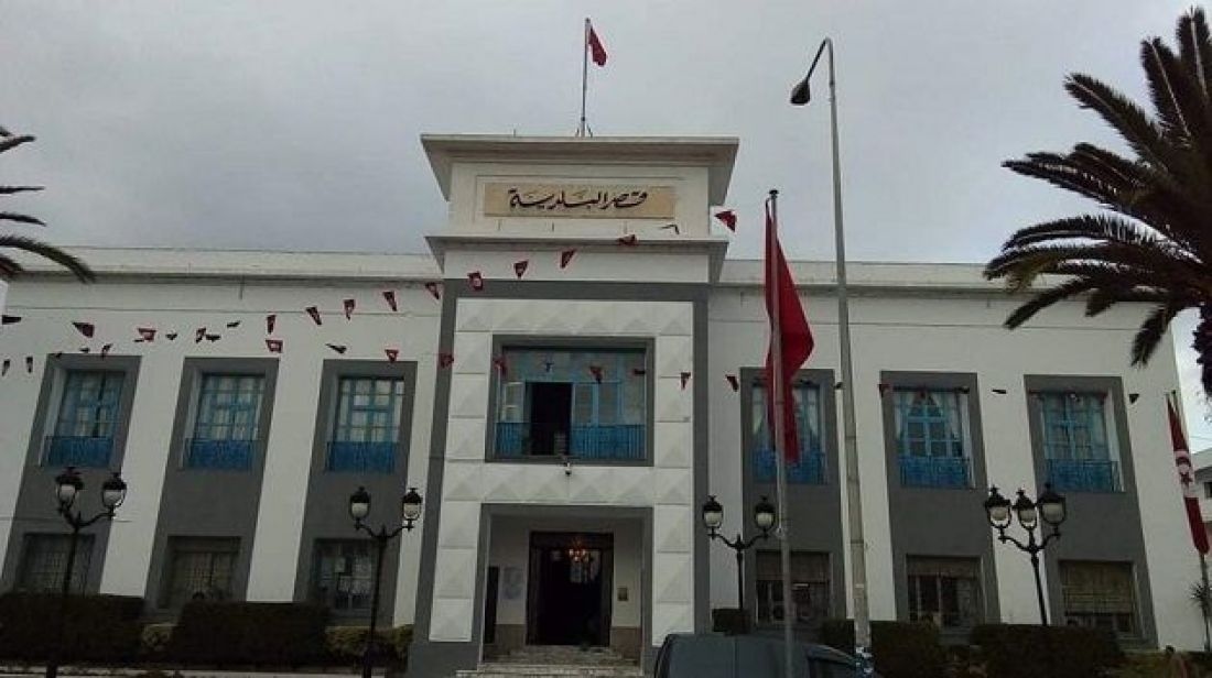 بلدية سوسة تصدر بلاغا موجّها الى أصحاب المحلات التجارية الذين يستغلون الأرصفة