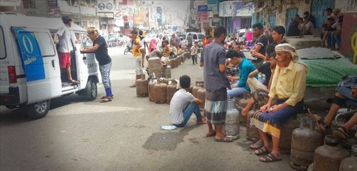أزمة الغاز في عدن تدخل أسبوعها الثالث.. من المسؤول؟