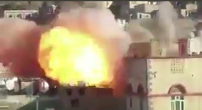 Iran-backed Houthis Blow Up Several Civilian Homes in Yemen's Amran
